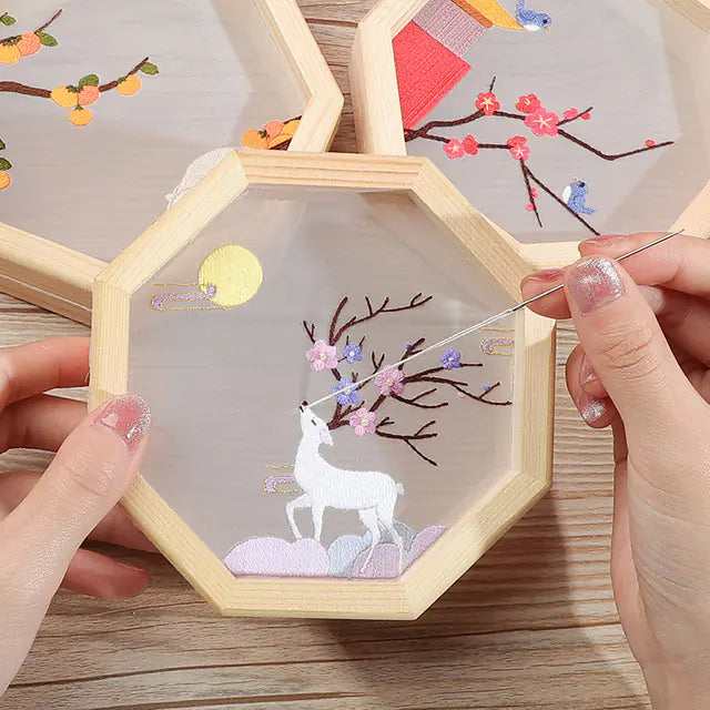 🪡 Chinese DIY Embroidery Kit – Elegant Cross‑Stitch Set with Wooden Hoop (5 Color Options)