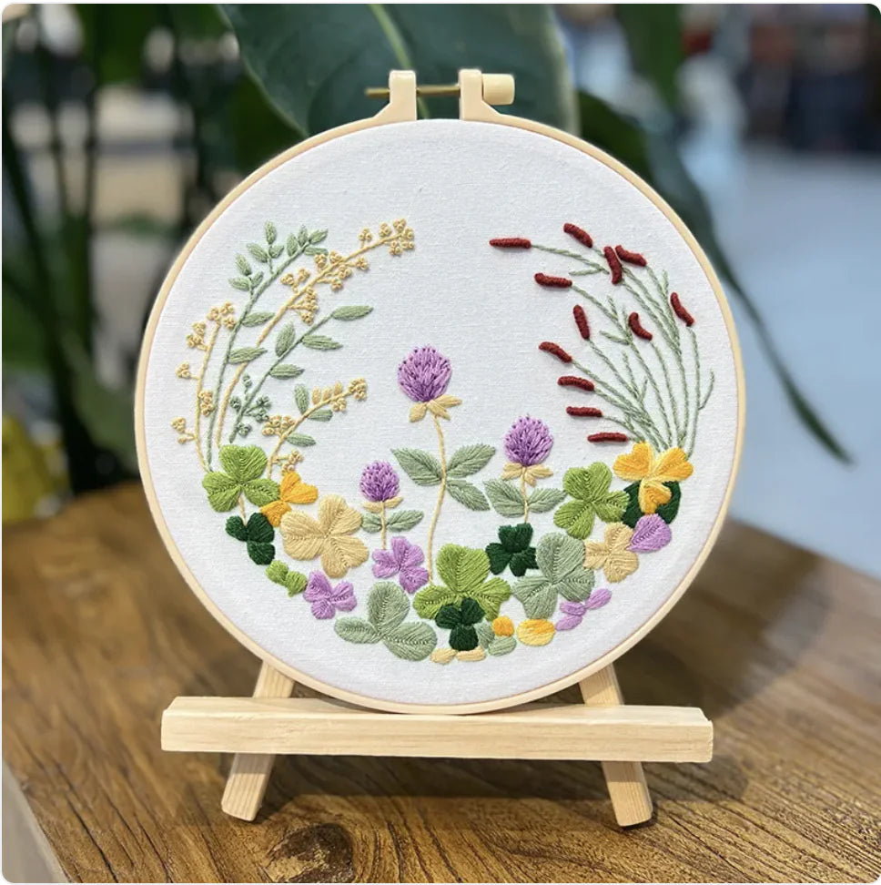 🧵 DIY Beginner Embroidery Kit – Dreamscape Series (10 Artistic Variants)