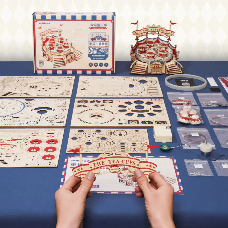 Fairground Teacup Ride – Hand‑Crafted Wooden Music Box (Intricate 3D Puzzle & Display Piece)