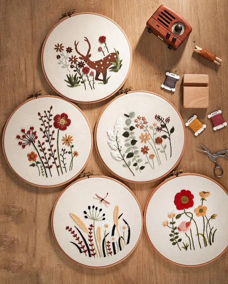 🪡 Beginner Embroidery Kit – Charming Deer Design (Complete DIY Set)