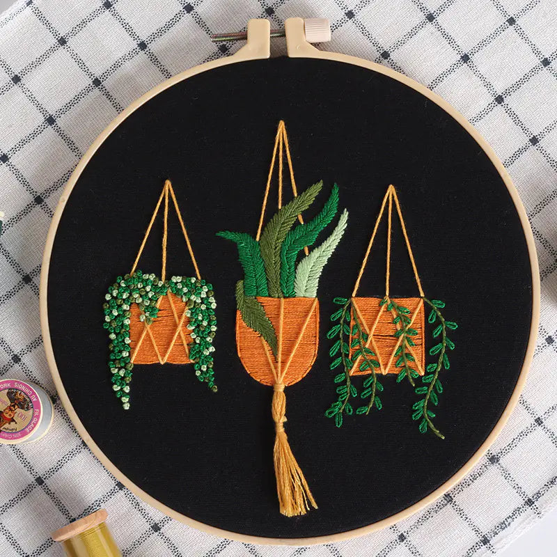 Botanical DIY Embroidery Kit – Cross‑Stitch Set with Frame (Flowering Vine, Daisy & Triangle Patterns)