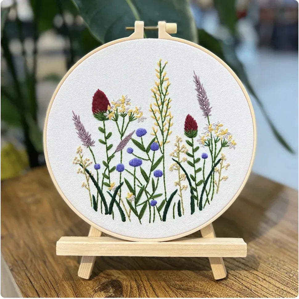 🧵 DIY Beginner Embroidery Kit – Dreamscape Series (10 Artistic Variants)