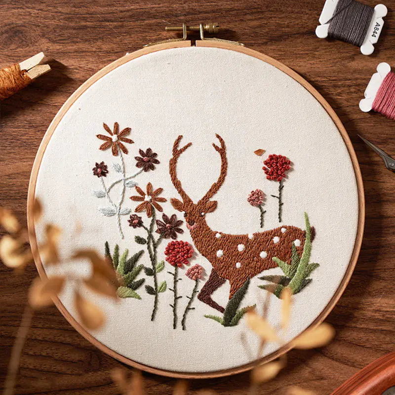 🪡 Beginner Embroidery Kit – Charming Deer Design (Complete DIY Set)