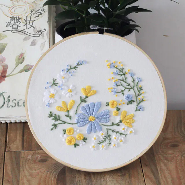 Botanical Flower Embroidery DIY Kit – 6 Garden‑Inspired Designs for Beginners & Beyond