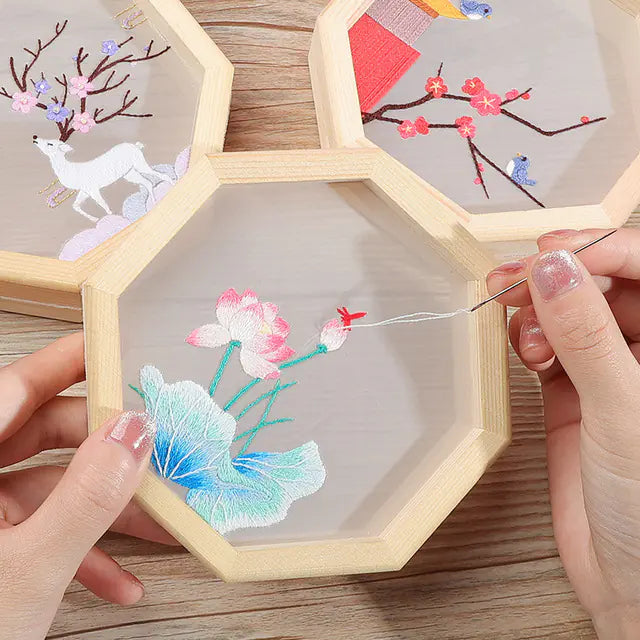 🪡 Chinese DIY Embroidery Kit – Elegant Cross‑Stitch Set with Wooden Hoop (5 Color Options)
