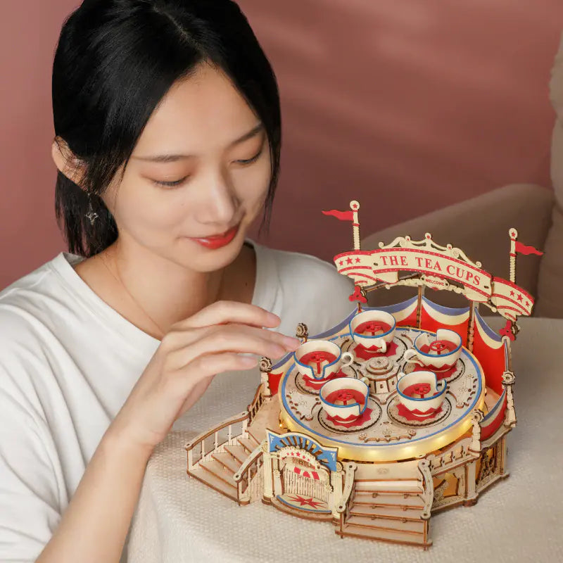 Fairground Teacup Ride – Hand‑Crafted Wooden Music Box (Intricate 3D Puzzle & Display Piece)