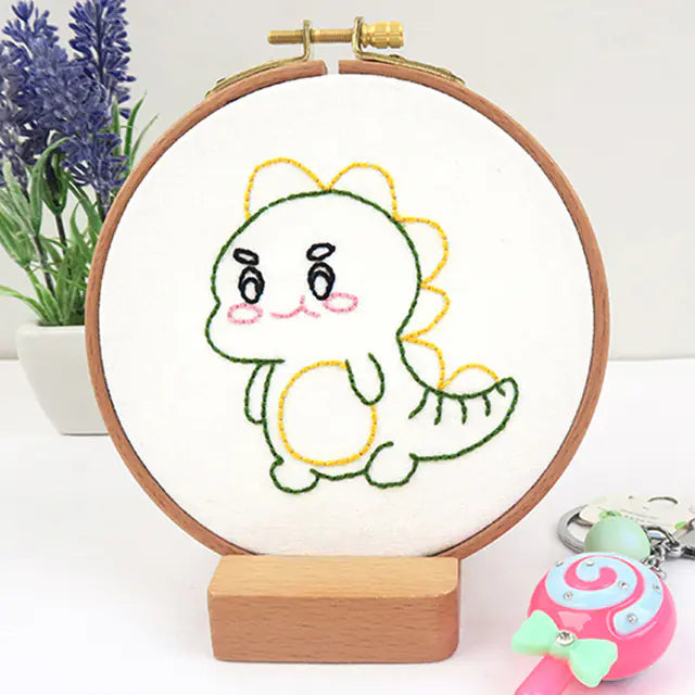 🧵 Beginner Embroidery Kit – Adorable Animal Collection (Complete DIY Set)