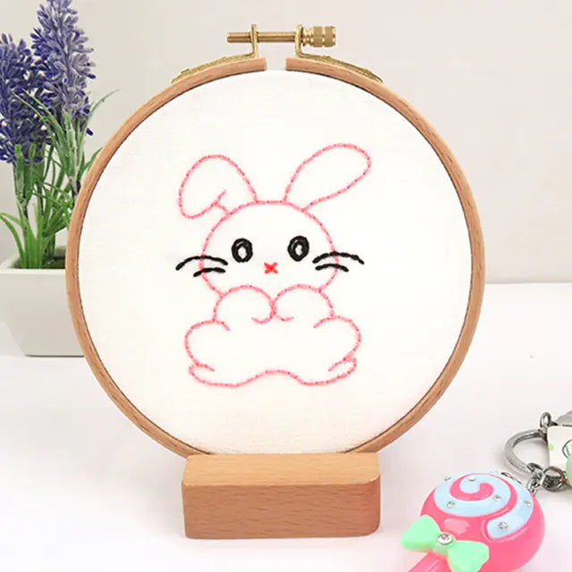 🧵 Beginner Embroidery Kit – Adorable Animal Collection (Complete DIY Set)