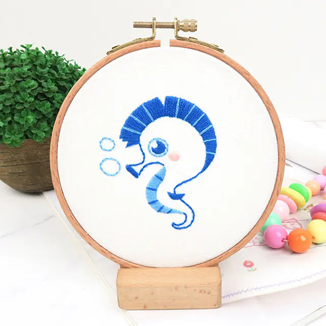 🧵 Beginner Embroidery Kit – Adorable Animal Collection (Complete DIY Set)