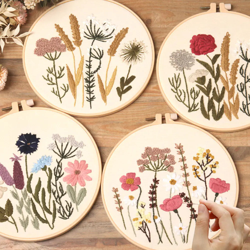 🧵 Embroidery Starter Kit – European Floral Series (4 Color Variants)