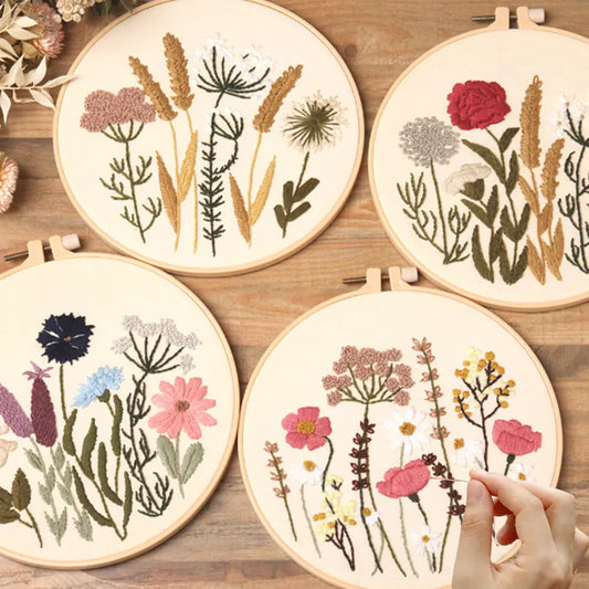 🧵 Embroidery Starter Kit – European Floral Series (4 Color Variants)