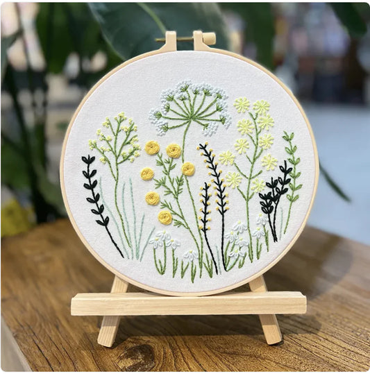 🧵 DIY Beginner Embroidery Kit – Dreamscape Series (10 Artistic Variants)